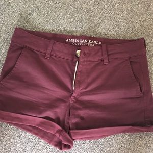 American Eagle Twill Maroon Shorts
